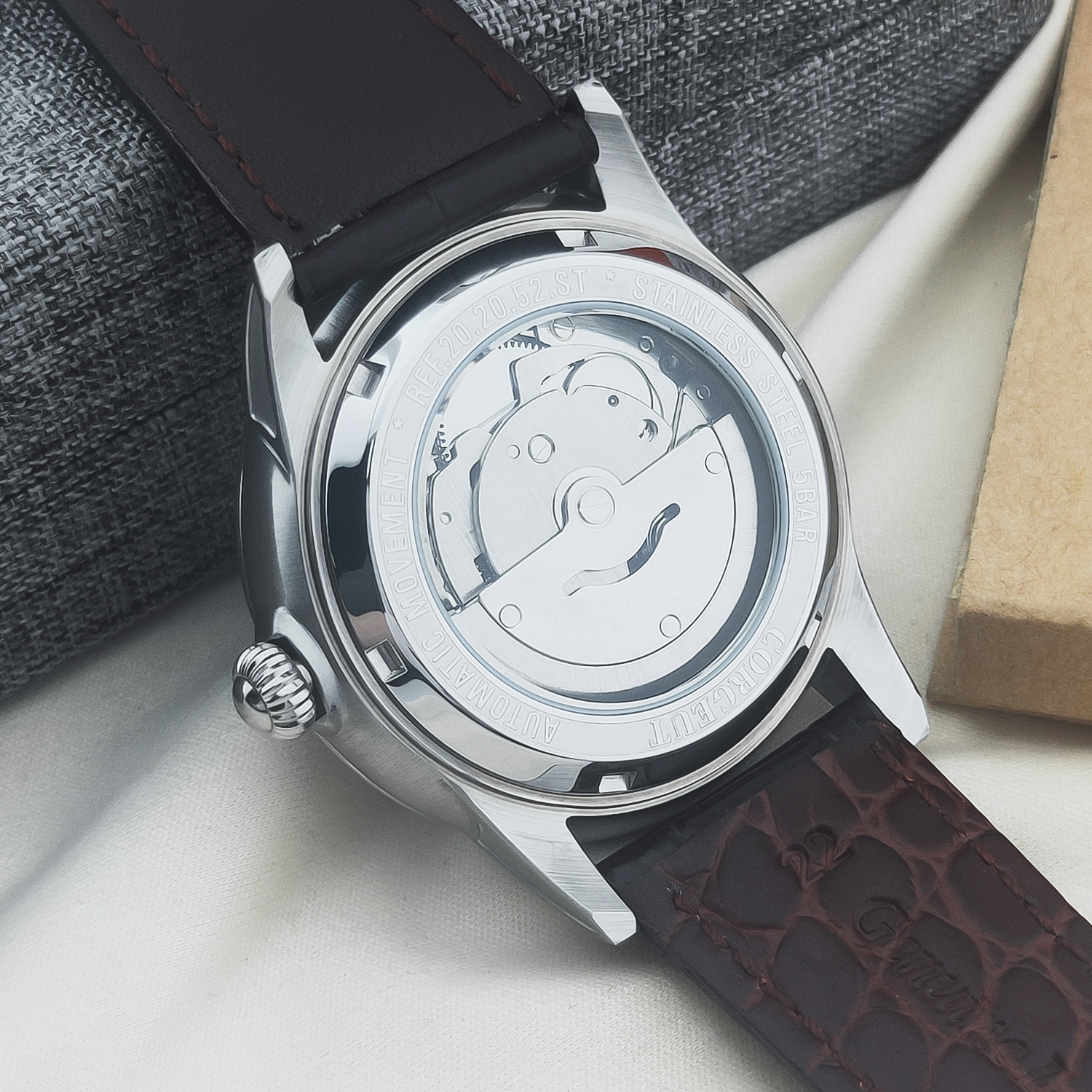 CUSTOM Logo 41mm MIYOTA8215 Au - Luxury Watch Deals avaliação e preço